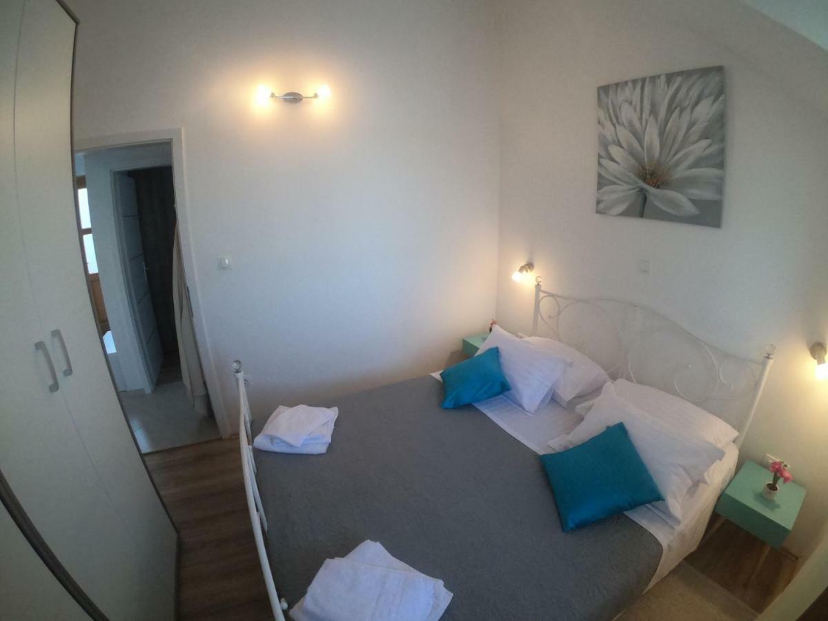 Apartment Vesna Primošten Eksteriør billede